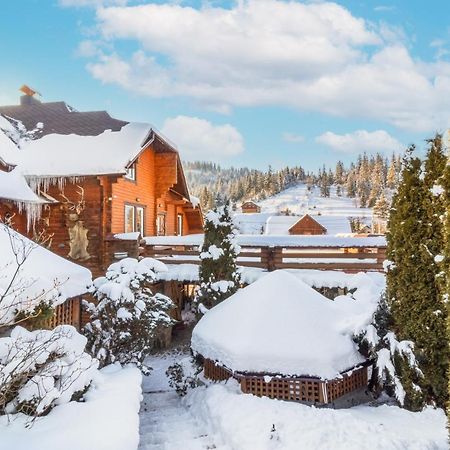 Smerichka Hotell Slavske Exteriör bild