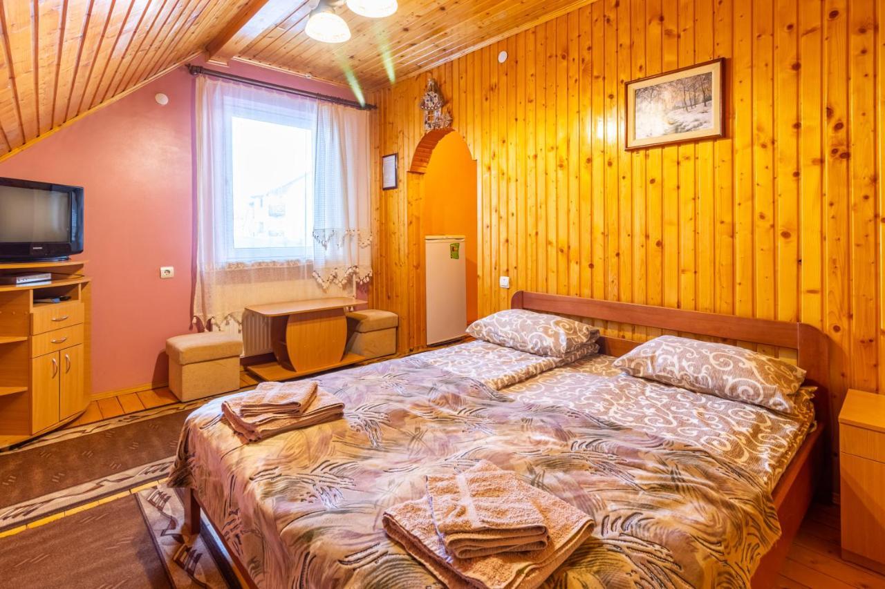 Smerichka Hotell Slavske Exteriör bild